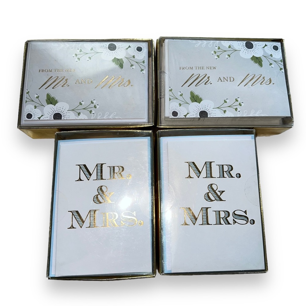 4 Box Set - Mr & Mrs Graphique 16 Cards & Envelopes Wedding Cards x Bundle of 4